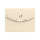 Macadamia White
