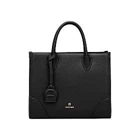 Samara Shopper S Photo