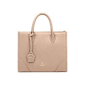 Samara Shopper S Photo