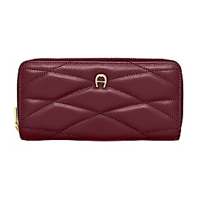 Maggie Wallet Photo