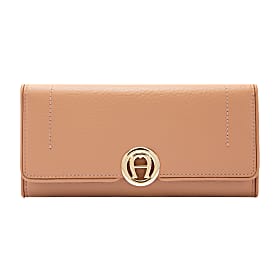 Suri Wallet Photo