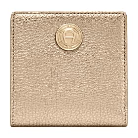 Leeloo Wallet Photo