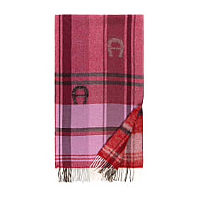 Seasonal scarf Photo