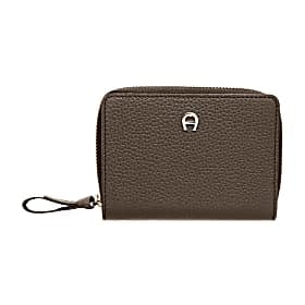 Vika wallet Photo