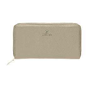 Ivy Bill and Card Case Photo
