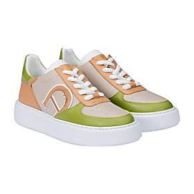 Sally Sneaker Photo