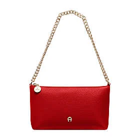 Fashion bag with chain Photo