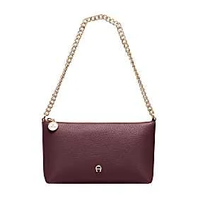 Fashion bag with chain Photo