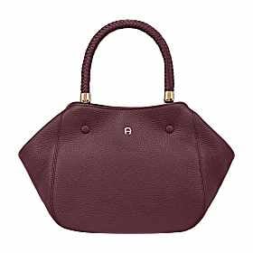 Carré Soft handbag M Photo