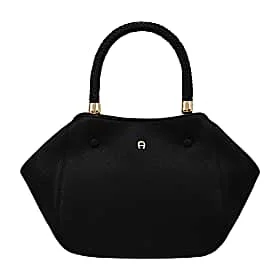 Carré Soft handbag M Photo