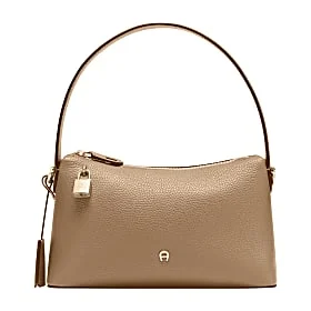 Delia hobo bag S Photo