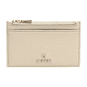 Ivy Cardholder Photo