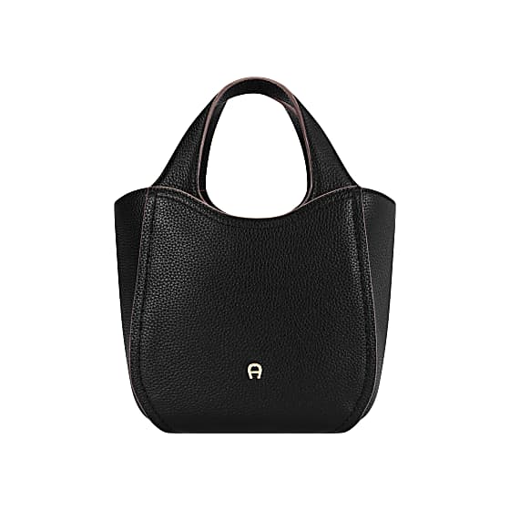 Elvina Shopper S Photo