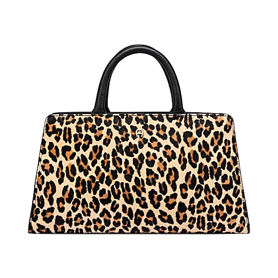 Cybill Leo Stretch M Photo