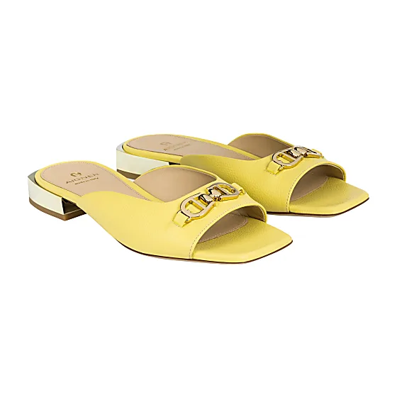 Saskia sandal Photo