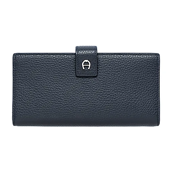 Basics Wallet Photo