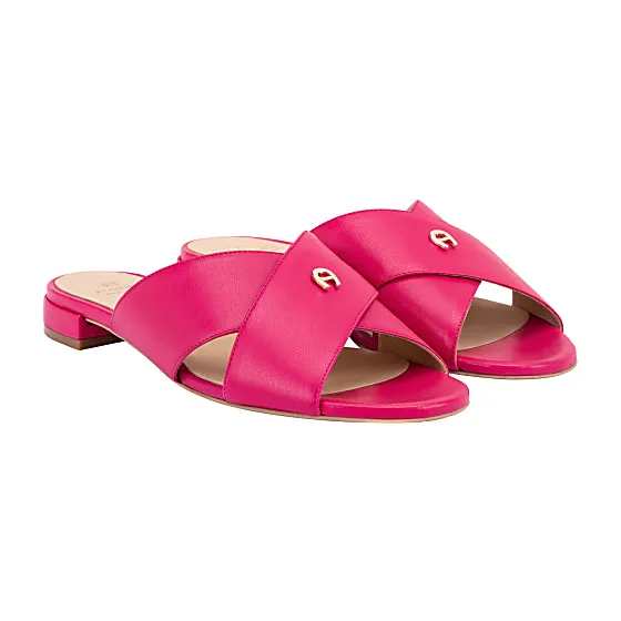 Leonora Sandal Photo