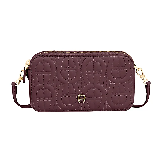 Diadora logo phone pouch Photo