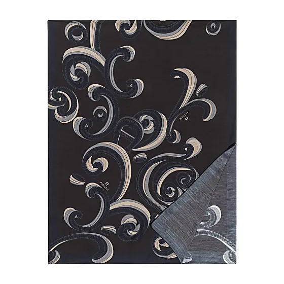 Seasonal stole Photo