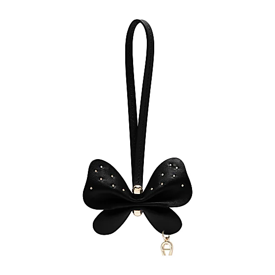 Fashion butterfly pendant Photo