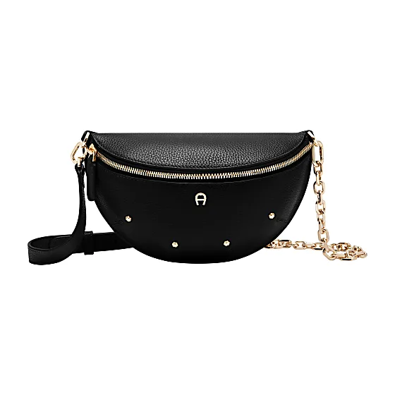Fashion belt bag Photo