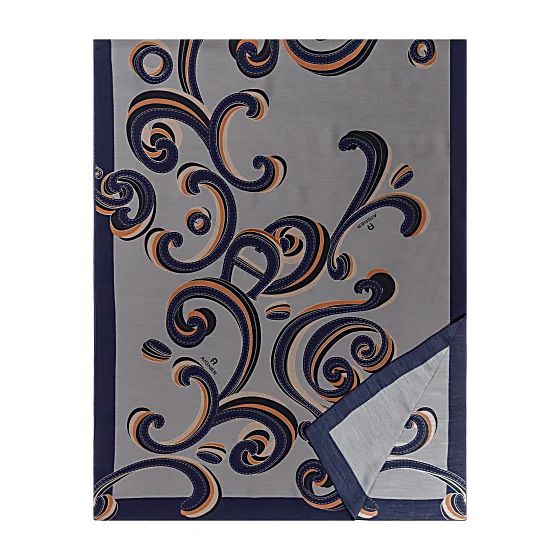 Seasonal stole Photo