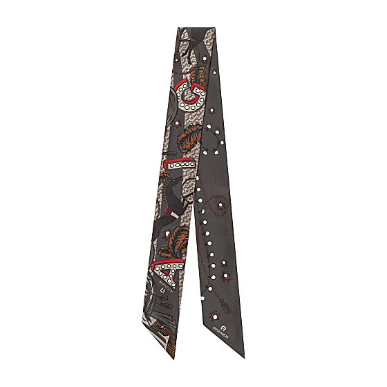 Seasonal Bandana Photo