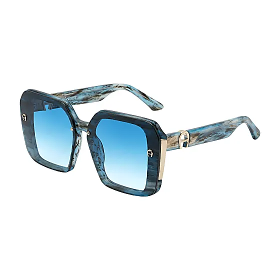 Women's sunglasses Photo