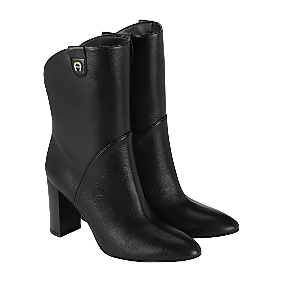 Caroline Bootie Photo