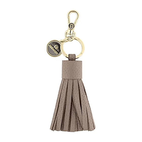Fashion Keychain Leather Tassel Photo
