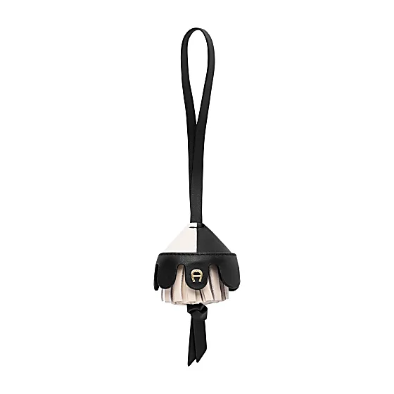 Ciondollini Pendant Tent Photo