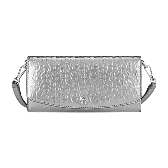 Maila Metallic Wallet on Chain Photo