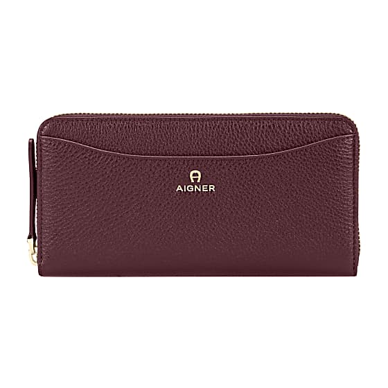 Marika Bill and Card Case Photo