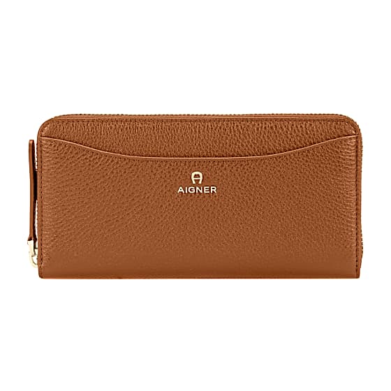 Marika Bill and Card Case Photo