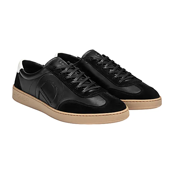 Juno Sneakers Unisex Photo