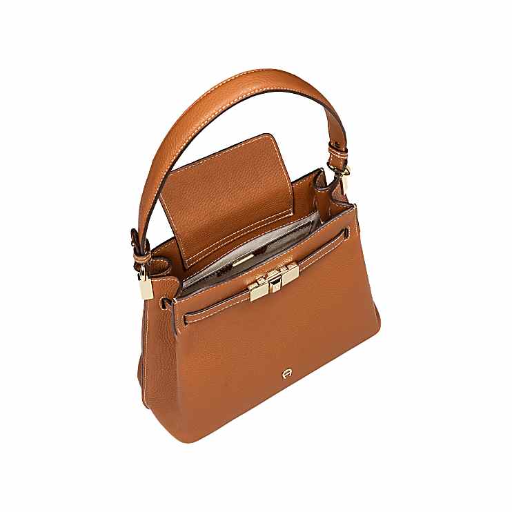 Aigner bag 2018 deals
