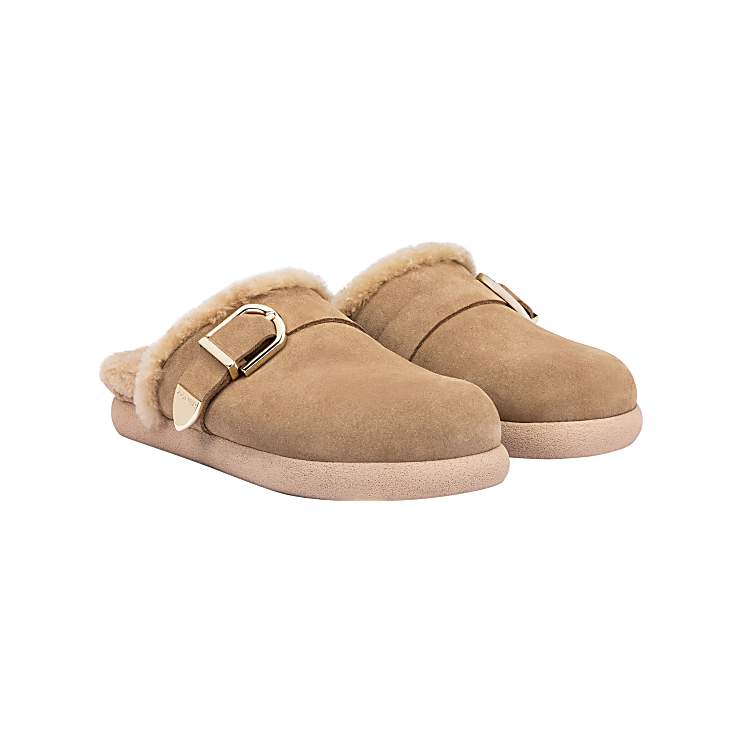 And 1 slippers shop
