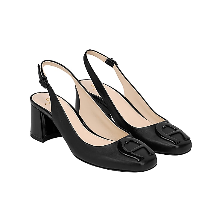 etienne aigner classic pumps