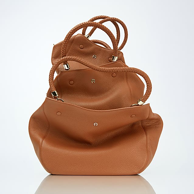 Carré Soft handbag M