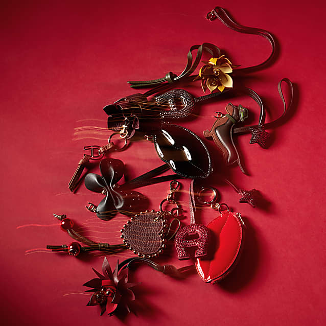 Fashion pendant A-logo & star